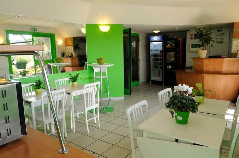 Lemon Hotel Avignon Rochefort Exterior foto