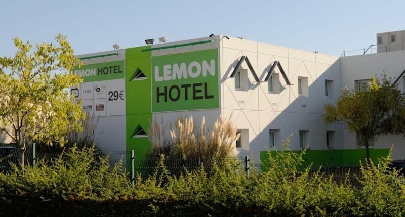 Lemon Hotel Avignon Rochefort Exterior foto